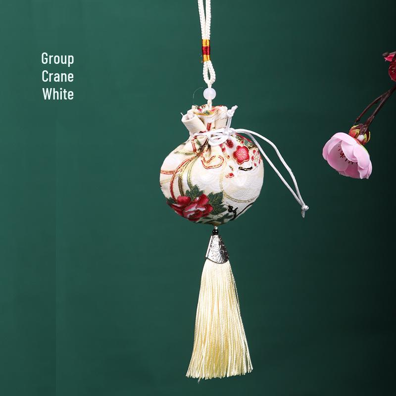 Dragon Boat Festival Mugwort Sachet: Traditional Hanging Ornament with Dried Flowers