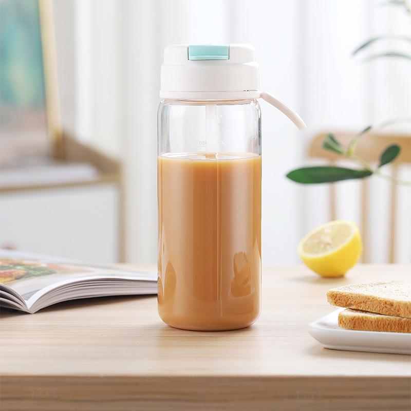 Bouteille d'eau de voyage portable en plastique de 600 ml avec paille, gobelet de sport, de fitness, de jus de citron, gobelet universel pour adulte