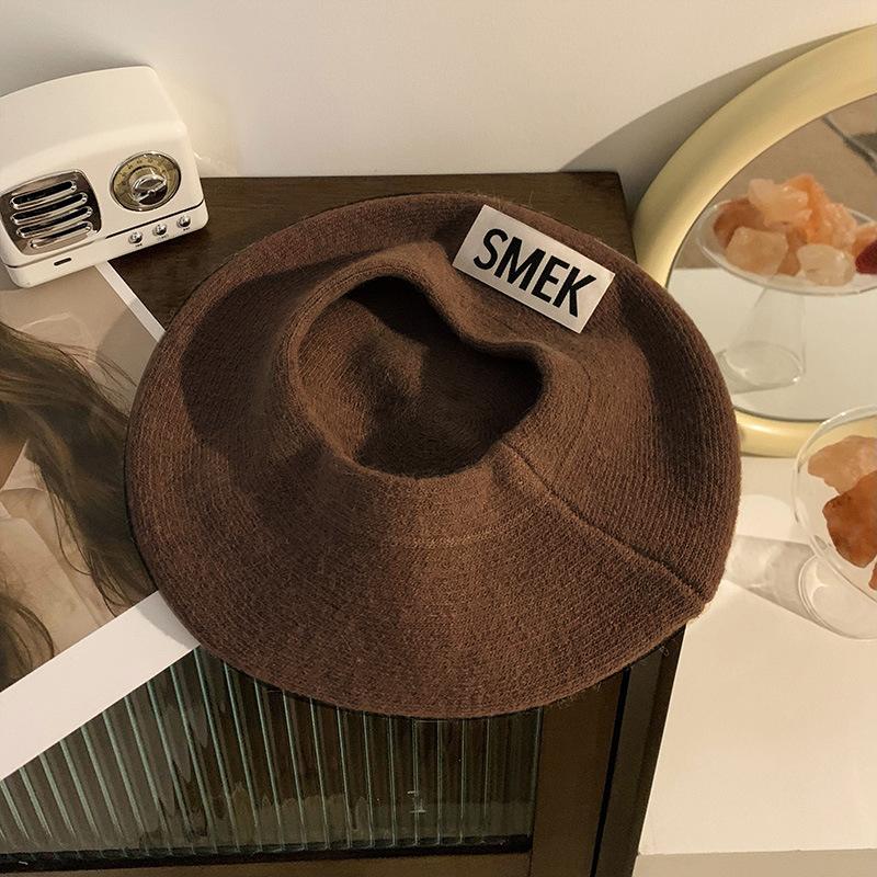 

Вязаный берет Женский Осенне-зимний Буквы Ин Японский Ретро Нишевый Большой Обхват Головы Берет Шляпа Художника M（56-58cm）