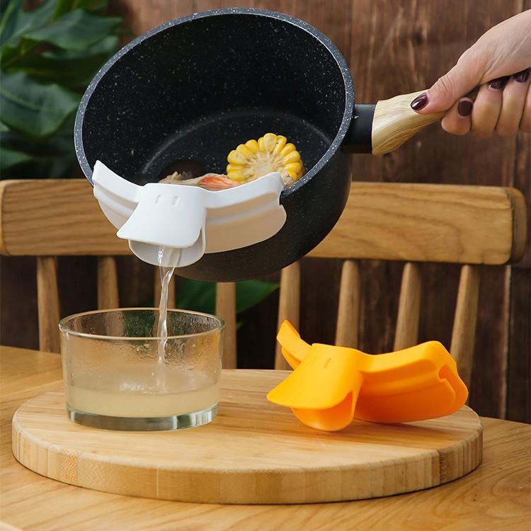 Anti-leakage Kitchenware Pot Round Edge Deflector Liquid Deflector Soup Pourer Casserole Pouring Funnel