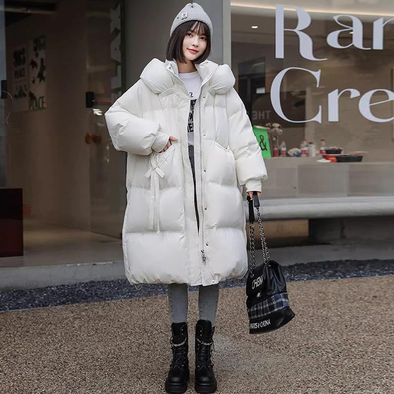 Dlouhá bílá péřová bunda dámská 2025 zima nová móda s kapucí volný velký silueta šněrovací teplá bunda