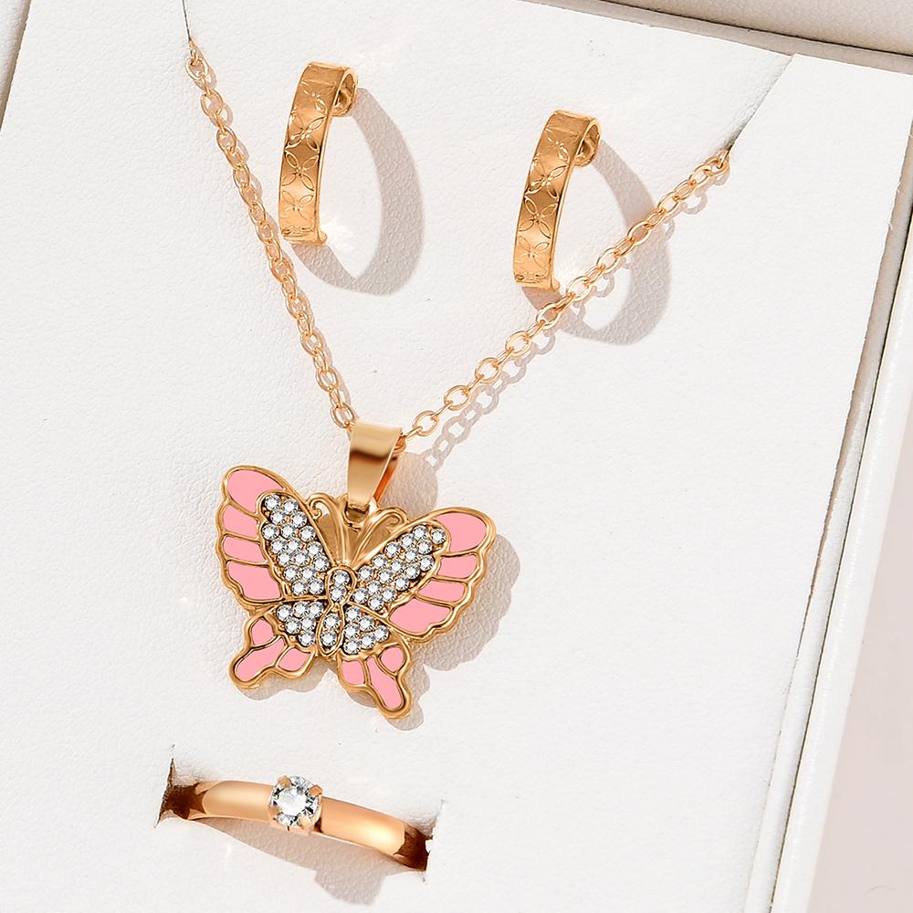 

Набор из 4 предметов Женские Модные Высококлассные Милые Персонализированные Ожерелья Кольца Серьги с узорами бабочек Подходят для вечеринок и подарков золотистый