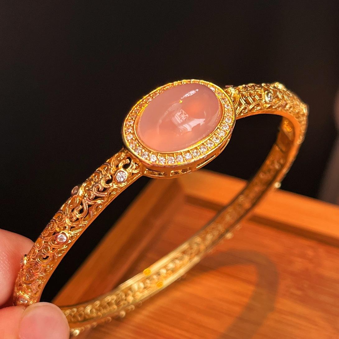 

Jadeite Powder Ice Color Glowing Natural Powder Chalcedony Bracelet Agate Bracelet, Real Shot