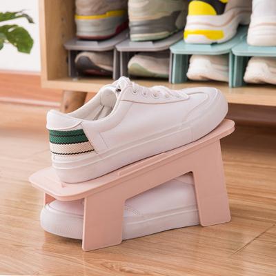 1PC verstellbarer Schuhständer Organizer Doppelschicht-Lagerregal Faltbarer Schuhstützschlitz Kunststoffschrank Schrankständer