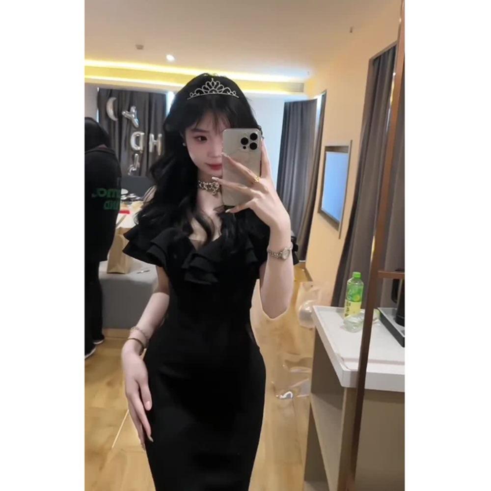 

Stylish one-word shoulder dress women s clothing summer socialite temperament tube top hip wrap evening dress XL- (recommended 110-60kg) чорний