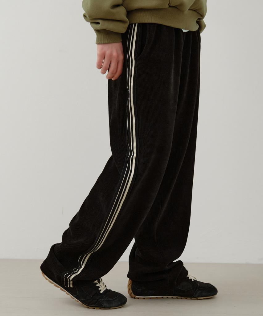 Wednesday Oasis Essential Line Track Corduroy Wide Pants_Black(W25-Pt34)