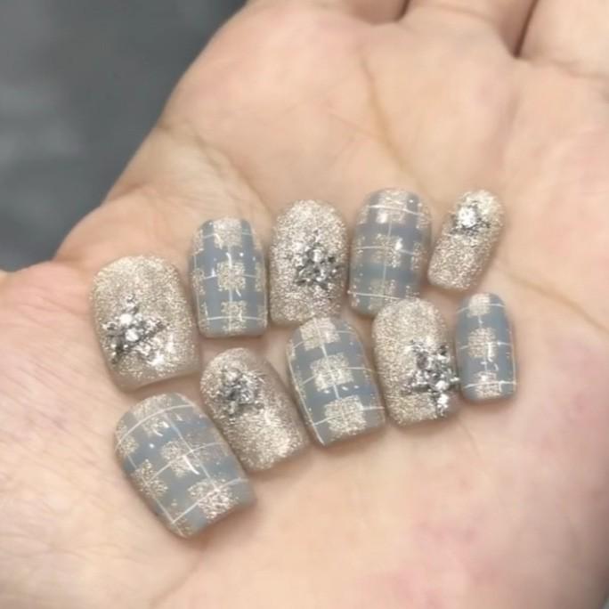 

Xiaohongshu Японская клетка Ледяной прозрачный Бутик Ручная работа Носимый Отбеливание ногтей Small S