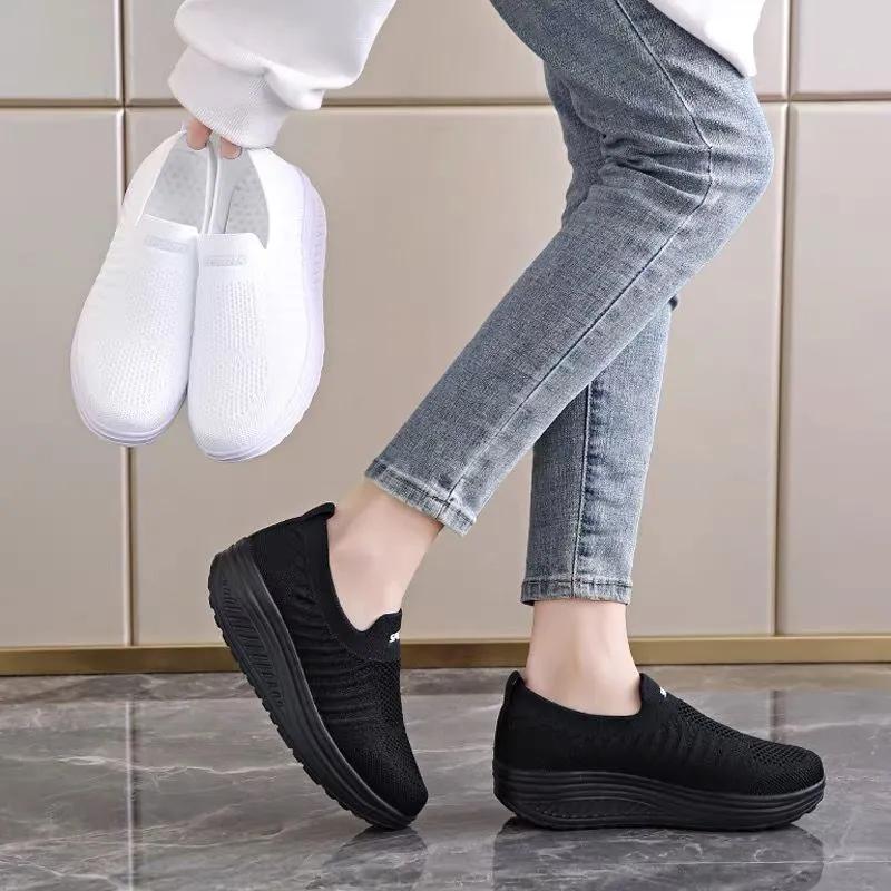 All-black Work Shoes, Women's Spring and Summer, Standing for A Long Time Without Tired Feet, Kitchen Small Black Shoes, Thick-soled Muffins