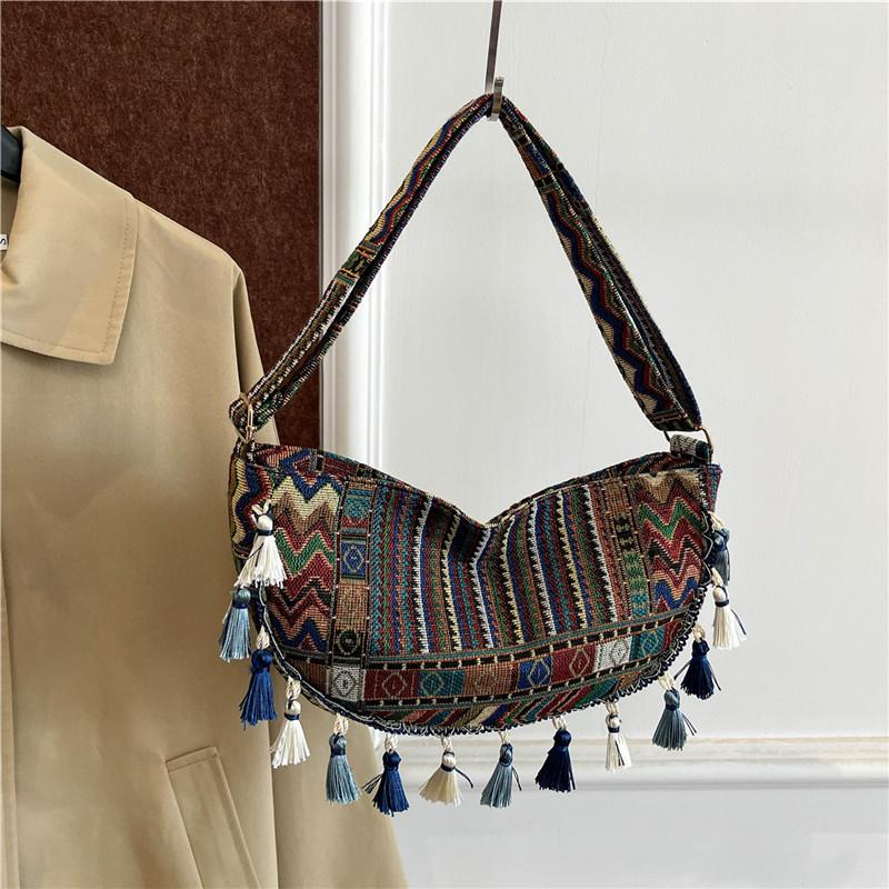 Vintage Ethnic Style Tassel Shoulder Bag With Water Dumpling Shape For Daily Use