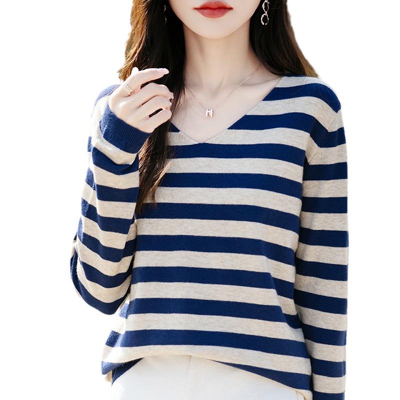 Autumn V-Neck Velvet Knit Pullover: Women's Short Sleeve Striped Sweater, Loose Fit, Korean Style