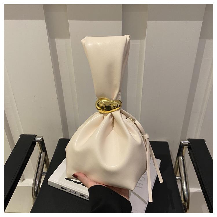 Retro Pleated Women's Bucket Bag: Large Capacity, Fashionable, Aesthetic, Unique Design