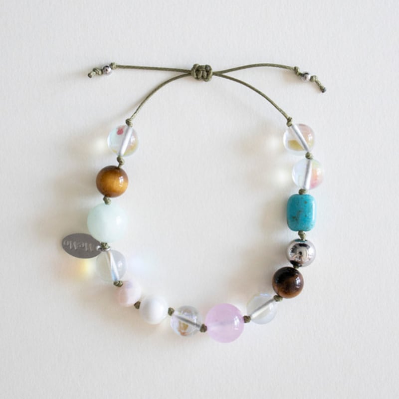 MERRYMOTIVE Natural Color Gem with String Bracelet