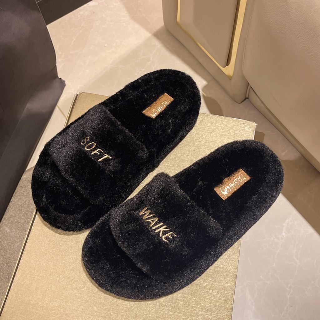 Internet Celebrity Thick Bottom One-word Fluffy Slippers Women 2025 Autumn and Winter New Niche Design Sense Super Fire Home Plush Cotton Mop