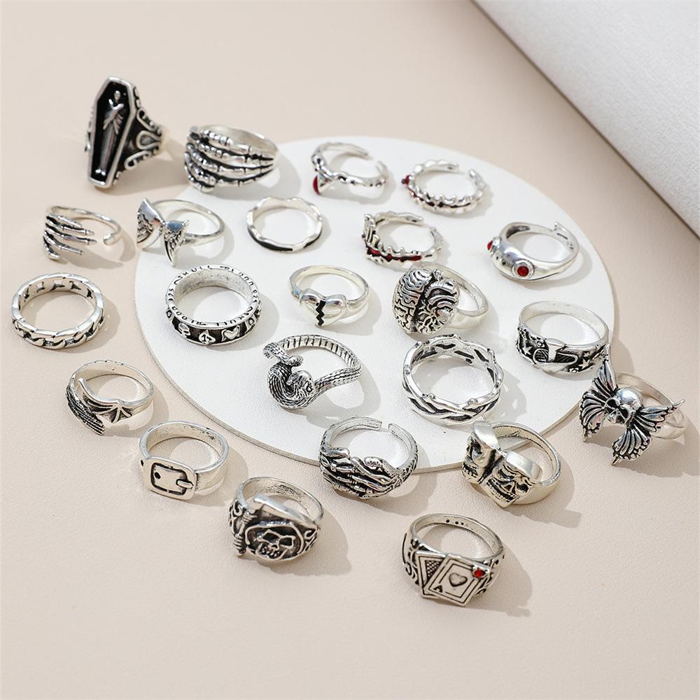 European and American Dark Fantasy Exaggerated Diamond-encrusted Poker Card Butterfly Crying Face Frog Organ Vintage Alloy ring23Set