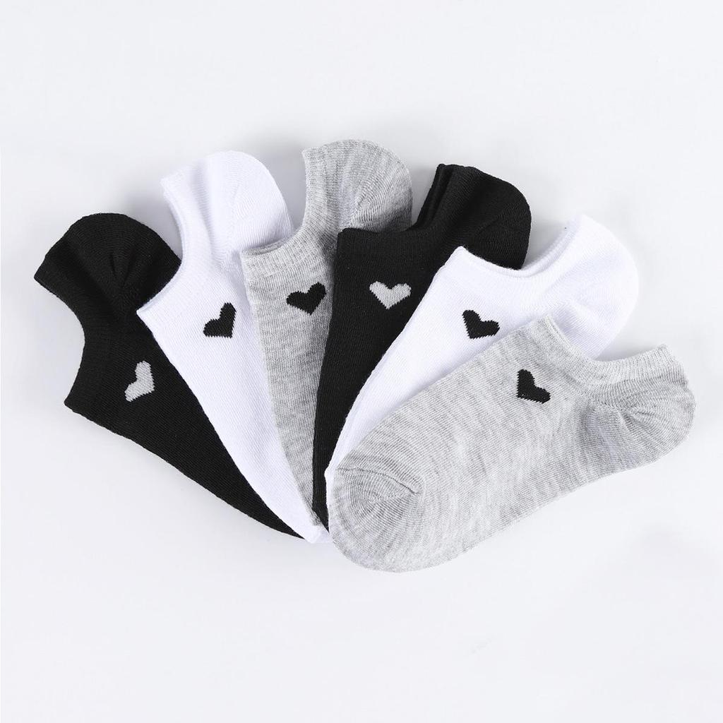 Women's Heart Pattern Low-Cut Invisible Socks – Breathable, Versatile, and Lightweight Summer Boat Socks.