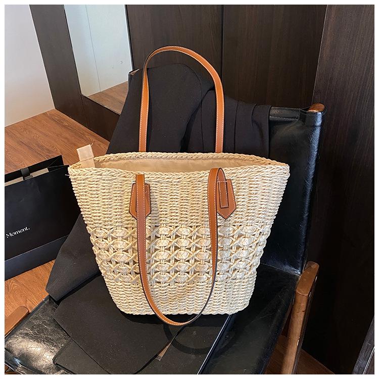 

Simple grass woven bag women s new casual large-capacity vacation style tote bag underarm shoulder bag