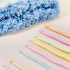 Conjunto de 12 Agulhas de Crochê Coloridas de Plástico para Tricô com Lã e Artesanato DIY de Tecelagem.