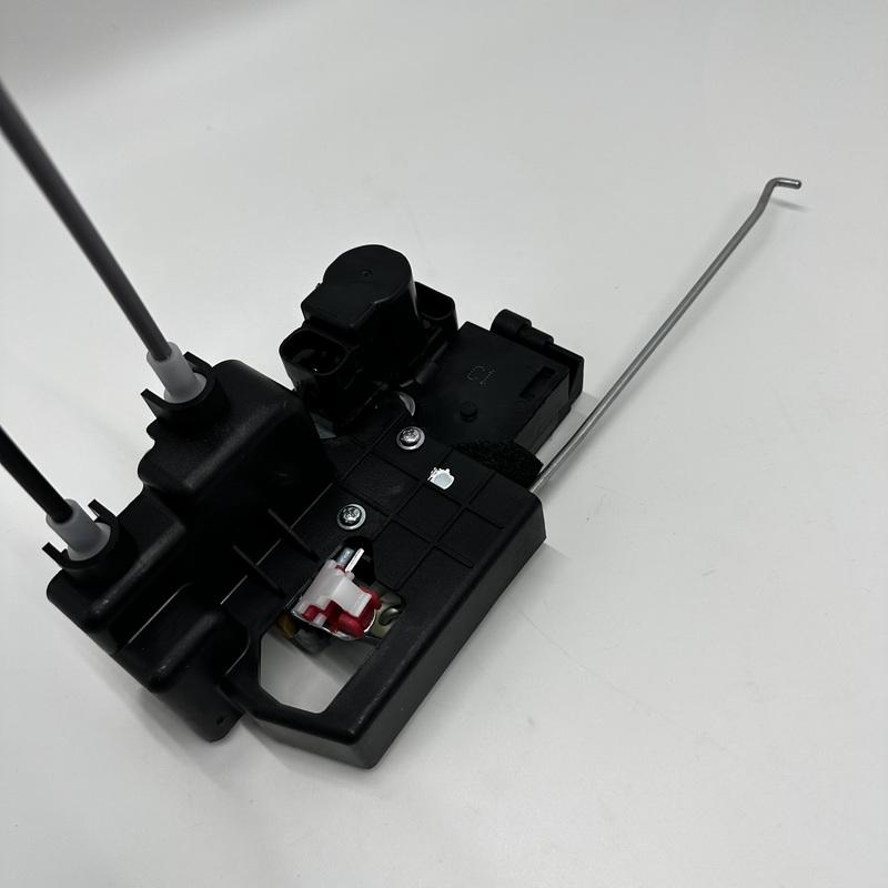 New  Front Door Lock Latch Actuator 7121034021,7122034001 For Ssangyong Korando C New Actyon OEM Parts