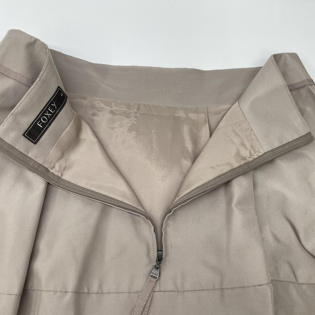 FOXEY 33308 Beige Silk Balloon Skirt Skirt 40 beigeUsed