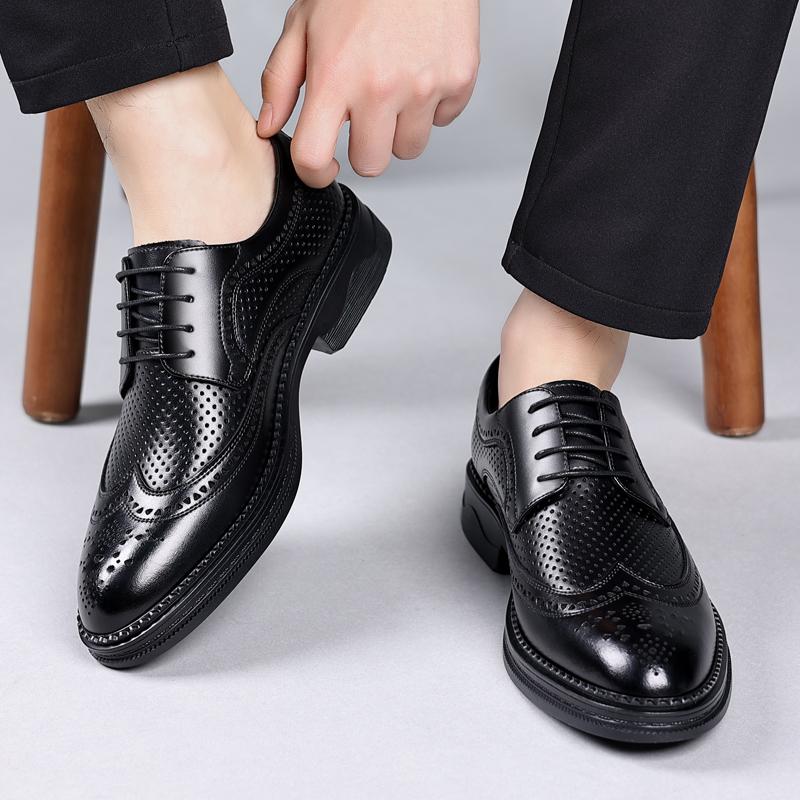 Hollow Out Mens Formal Leather Dress Shoes British Stylish Business Dress Men Flats High Quality Brogues Oxford Shoes Man