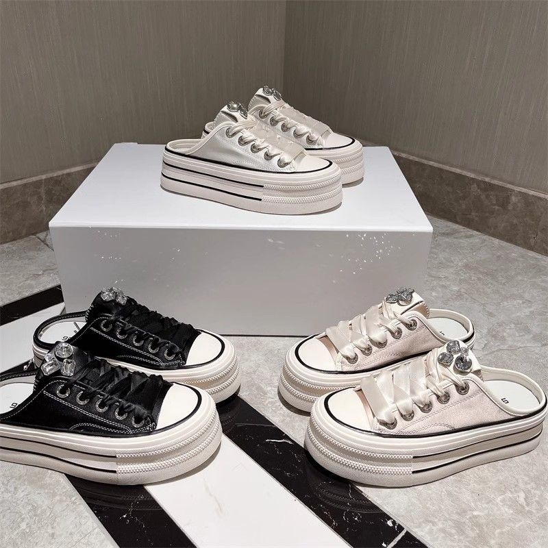 Xiaobai half slippers 2025 new summer super fire rhinestone satin surface lazy thick bottom versatile bag head slippers women