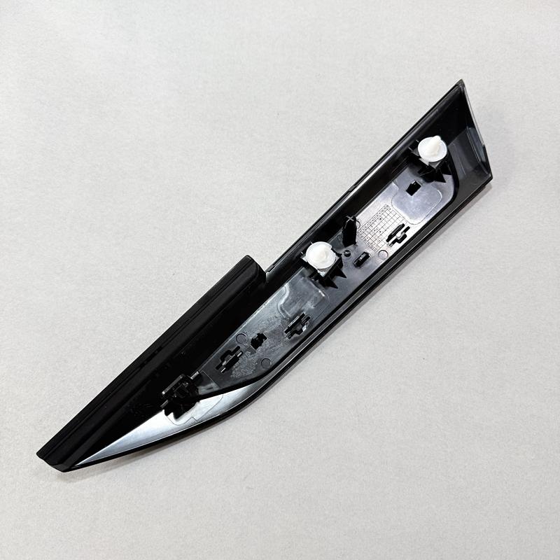 For Peugeot 2008 2022 Fender Trim Strip Left Right Parts Accessories 98258608XY 98258615XY