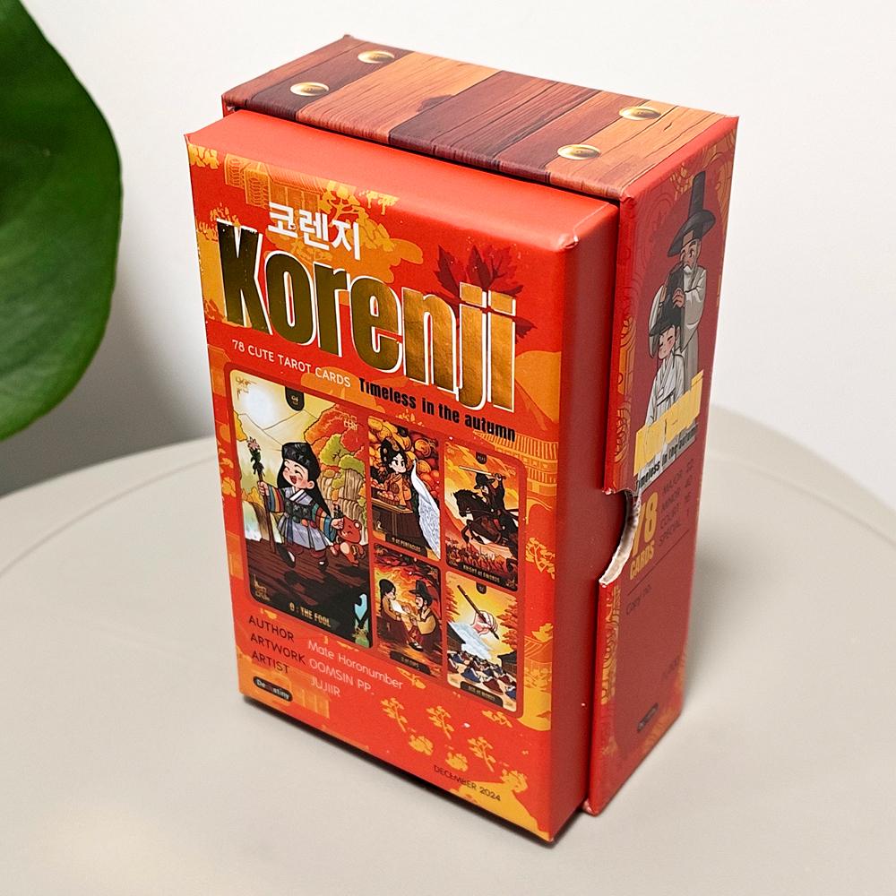 Tarocchi Korenji 12*7cm 78 Carte Carine in Stile Hanbok Coreano | Senza Tempo in Autunno | Mazzo Tarot Chibi per Collezionisti in Scatola Rigida