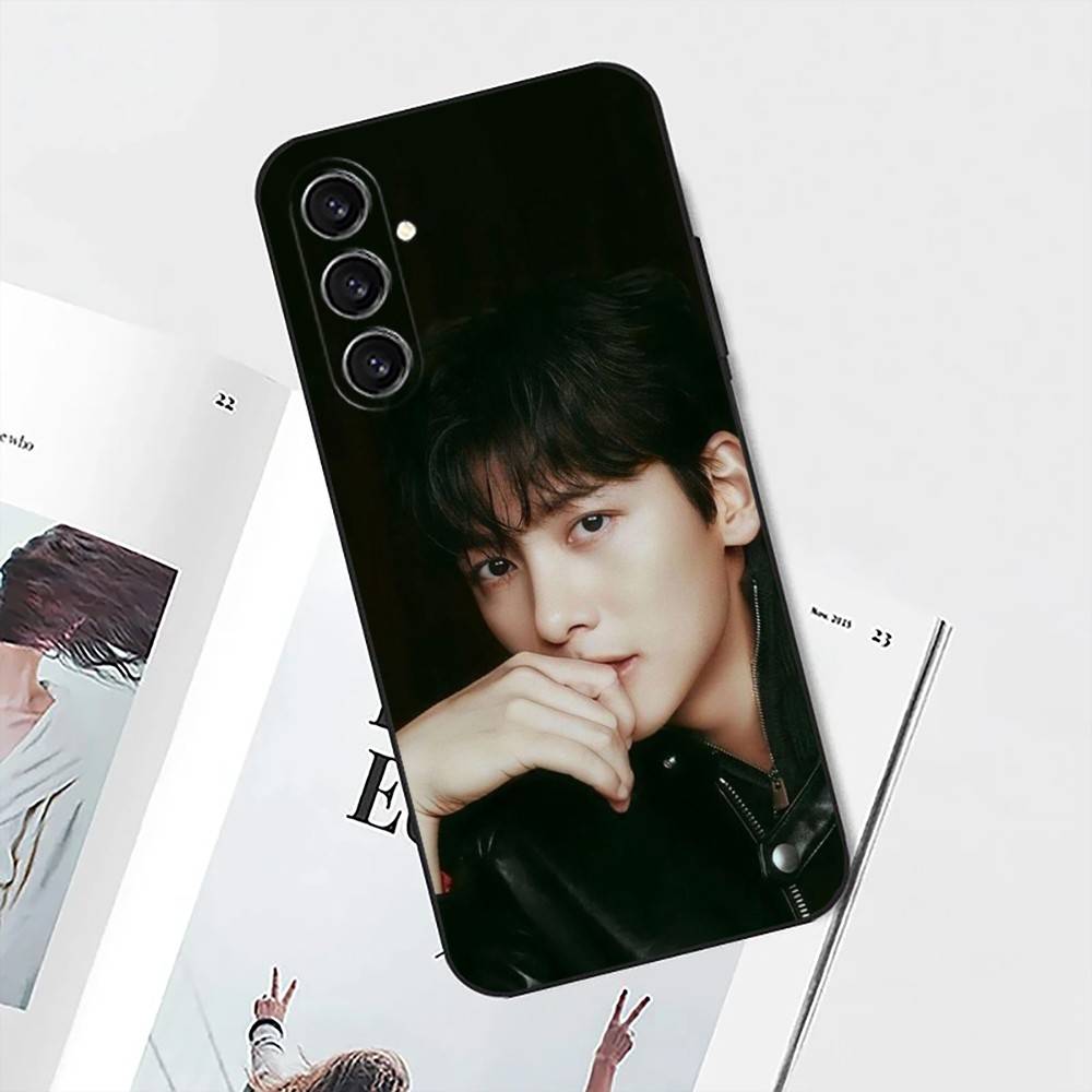 Ji Chang W-Wook Phone Case For Samsung S25,S24,S21,S22,S23,S30,Ultra,S20,Plus,Fe,Lite,Note,10 Black Soft Shell