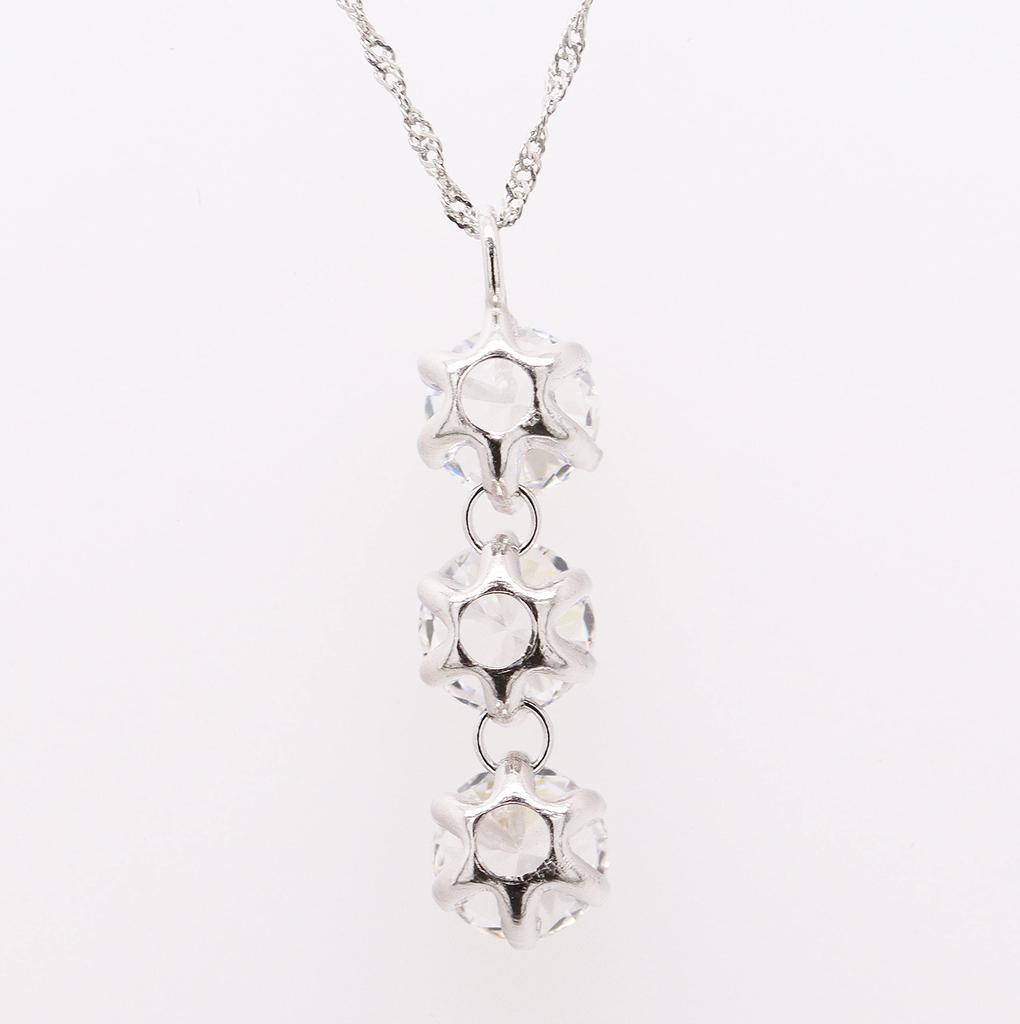 Pure Platinum Carat Pendant Necklace with Platinum 850 Chain [KASHIMA] 1.5 3-Stone [April Birthstone]
