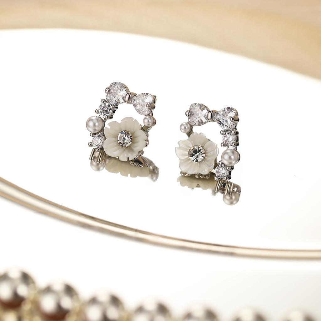 Hochwertiger Luxus Natürliche Muschelohrstecker S925 Silbernadel Ohrringe Leichter Luxus High-End Stil Temperament Ohrringe Frauen