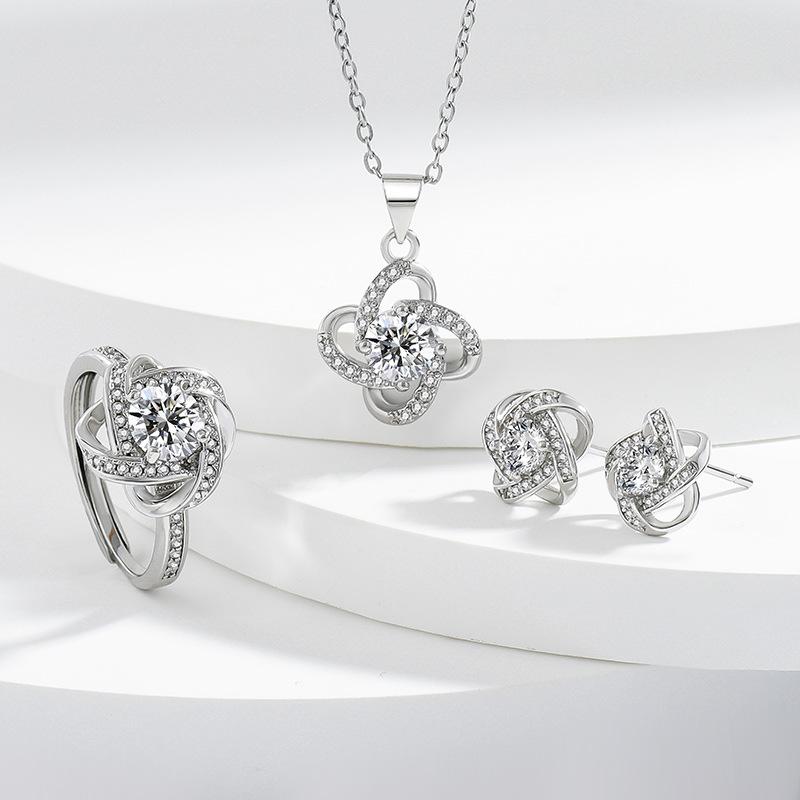 Four-leaf Clover Earrings Zircon-encrusted Rotating Lucky Clover Earrings Necklace and Ring Set