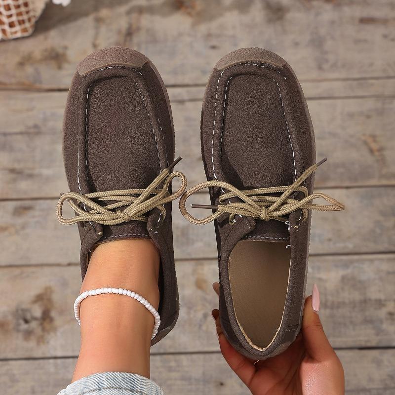 Women's Large Size Soft Sole Slip-On Casual Flats Comfortable Loafers.