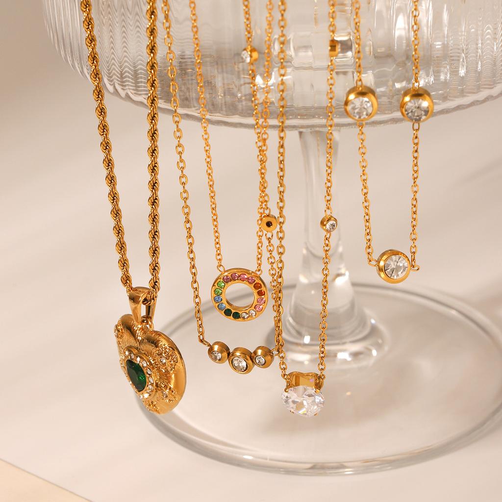 Zirconia Inlaid Heart Pendant Collarbone Necklace Titanium Steel Gold Tone Elegant Women's Chain