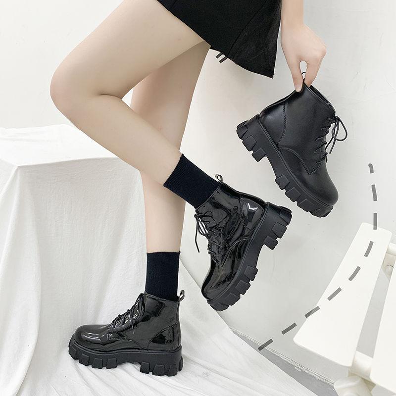2021 autumn and winter new British Martin boots female student Korean version versatile short boots front lace-up platform leather boots