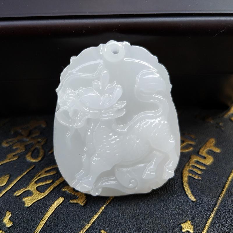 

Afghan White Jade Qilin Pendant for Men & Women: Ornament & Gift Sweater Chain белый