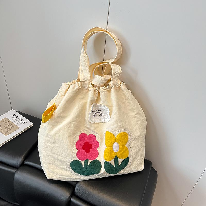 

Women s bag large-capacity new summer versatile drawstring shoulder shopping bag lazy wind commuter tote bag світло-жовтого кольору
