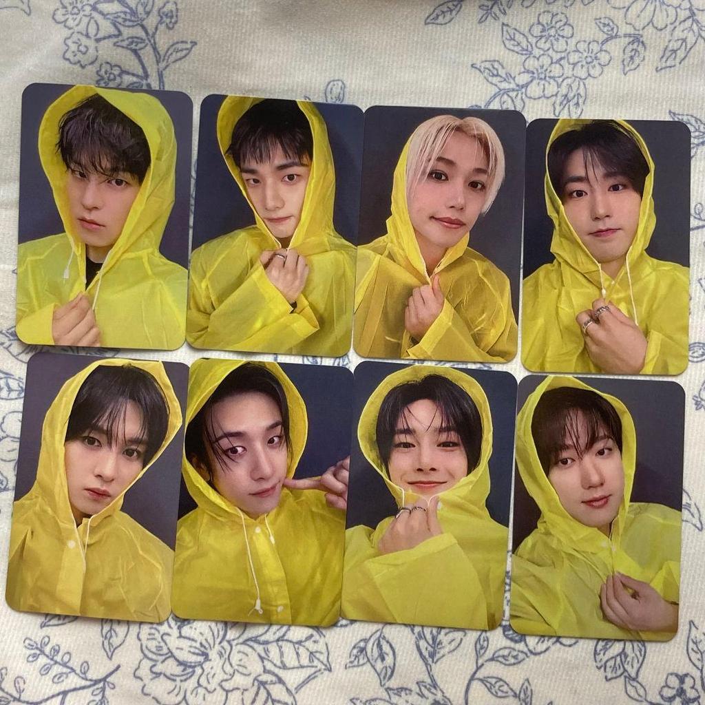 [USED] Stray Kids KARMA POPUP Uniform Trading Cards (8 Cards)