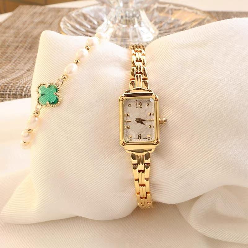 Neuer Eingang Stilvolle Mini-Quadrat-Uhr für Damen, vergoldet, Luxus, Perfektes Geschenk für Damen, Tägliches Tragen