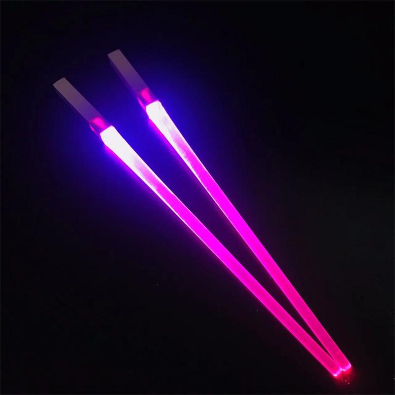 1 Pcs LED Lightsaber Chopsticks Reusable Kitchen Light Up LED Chopstick Creative Glowing Chopsticks Hotel Restaurant Tableware