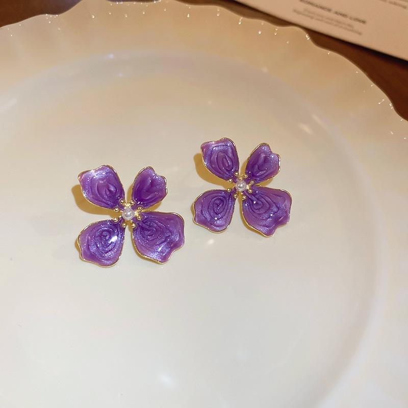 Medieval Vintage Dripping Oil Flower Earrings Retro Niche High-end Earrings Light Luxury Versatile Temperament Earrings Women