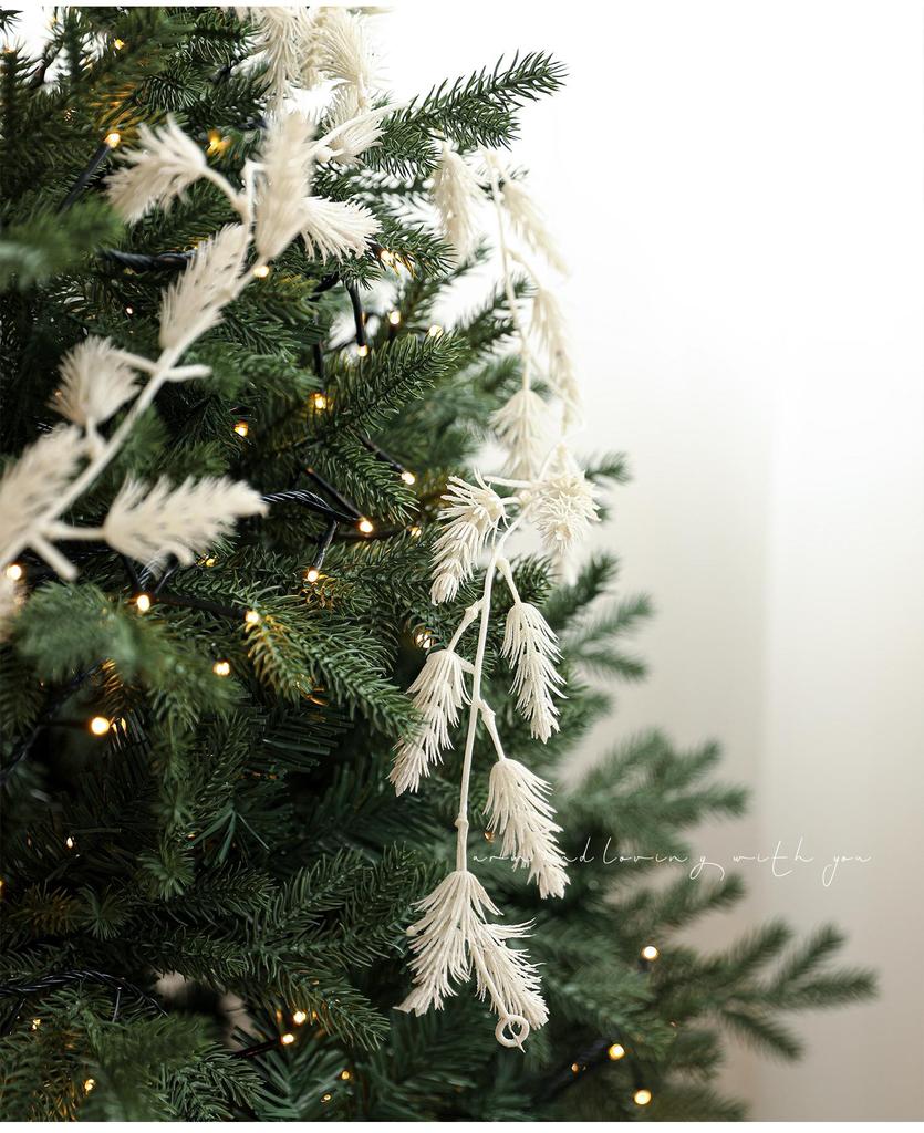 Christmas Vine & Branches: Champagne White & Gold Powder Tree Decor