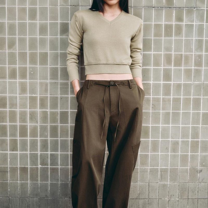 Zbzr Autumn New Women clothes Western Style Fashion Button Decoration Detachable V-neck Long sleeve Knit 3920289