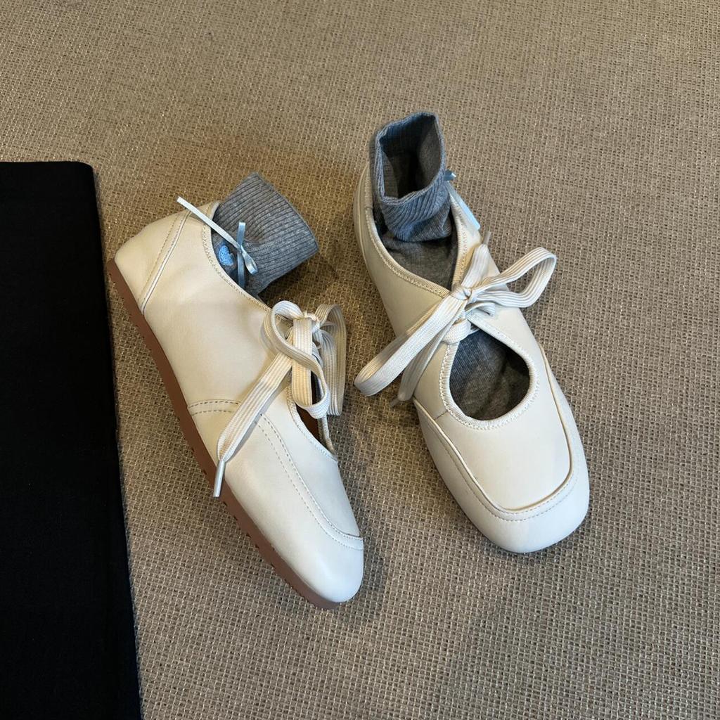 Versatile Little White Shoes Women's Hollow Lace-up Single Shoes Retro Square Head Flat Bottom Comfortable Mary Jane Shoes