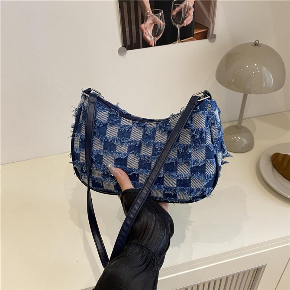 

New Design Single Shoulder Bag Tassels Women s Handbag Trendy Denim Underarm Bag Lady светло-синий