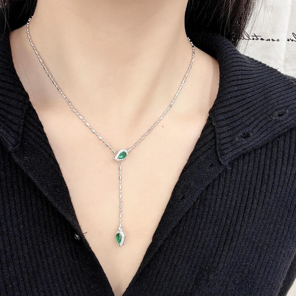 Emerald Green Snake Necklace for Women - Stylish, Sweet & Versatile High-End Clavicle Chain