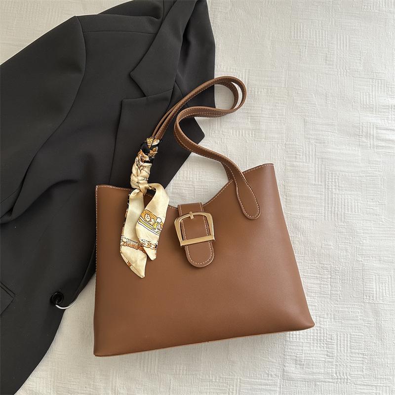 Large Capacity Minimalist Shoulder Tote Bag for Women - 2025 Autumn Collection