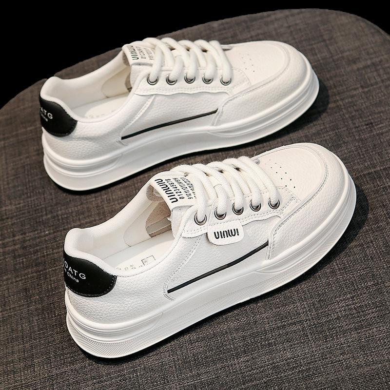 2025 new thick-soled little white shoes women's spring flat-soled fashion versatile explosion showing feet small casual sports board shoes