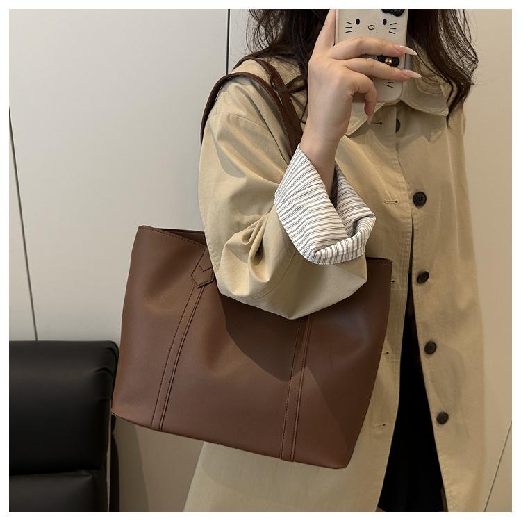 Korean Version Large Capacity Solid Color Faux Leather Tote Bag Fashion Vintage Commute Simple Shoulder Bag