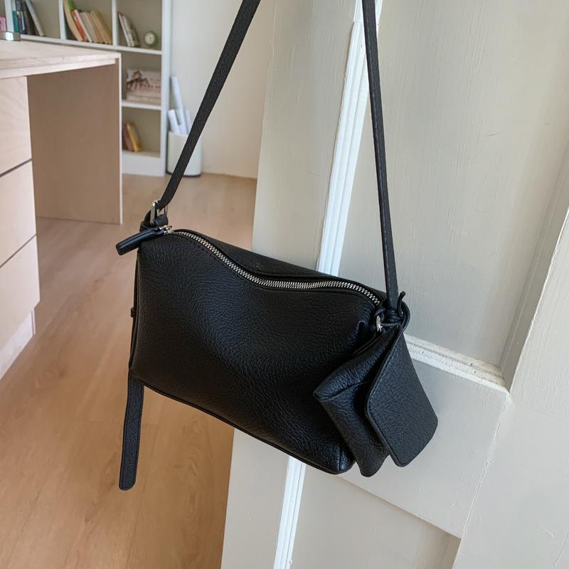 

Popular bag women s new summer versatile simple shoulder messenger bag casual pillow bag