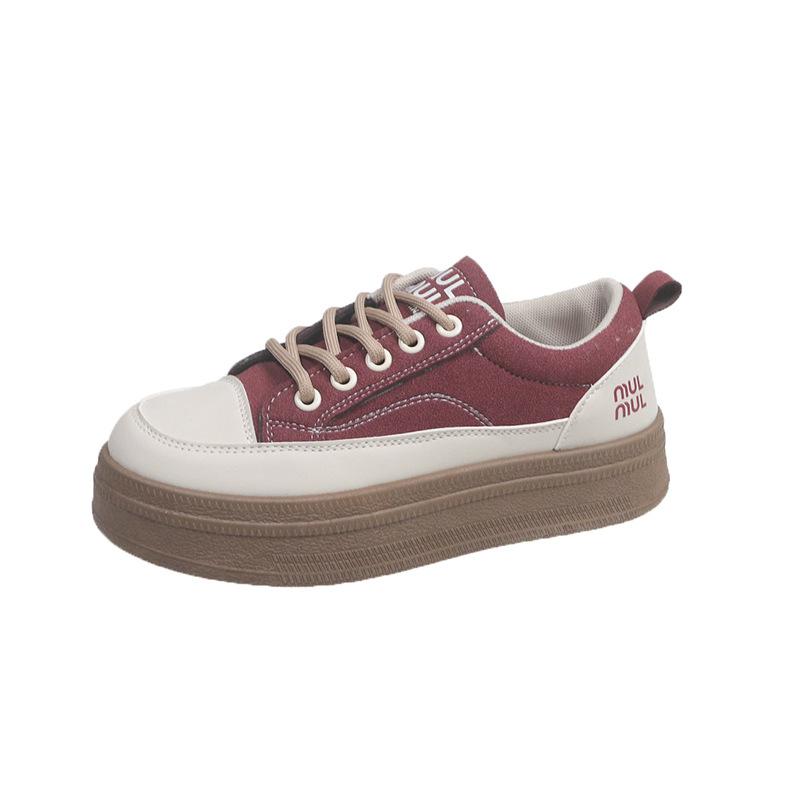 Spring 2025 new light flat comfortable not tired feet sports board shoes retro fashion versatile casual shoes women